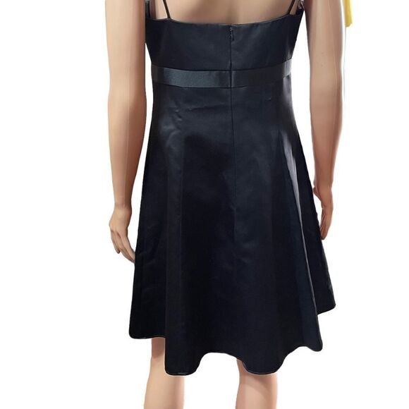 David’s Bridal Black Empire Waist With Bow Cocktail Dress Size 6 - Picture 3 of 14